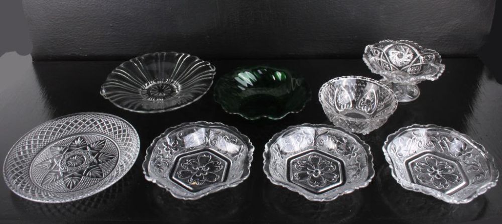 Lot 116293: ASSORTED ETCHED GLASS BOWLS & PLATES - LOT OF 8