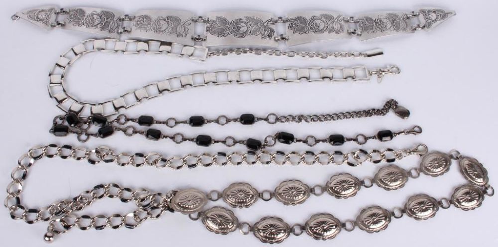 Lot 116304: METAL FASHION BELTS - LOT OF 5