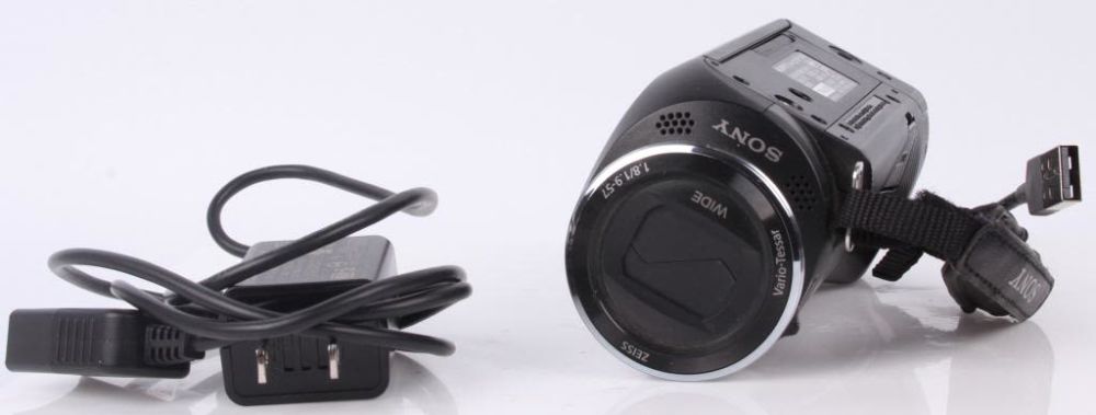 Lot 116320: SONY DIGITAL HD HDR-CX 405 VIDEO CAMERA RECORDER