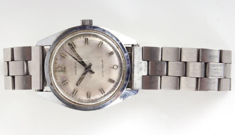 Lot 116335: 1976 CARAVELLE AUTOMATIC MENS WRISTWATCH