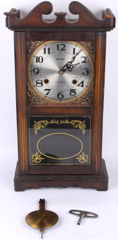 Lot 116348: VINTAGE ALARON 31 DAY KEY WIND MANTEL/WALL CLOCK