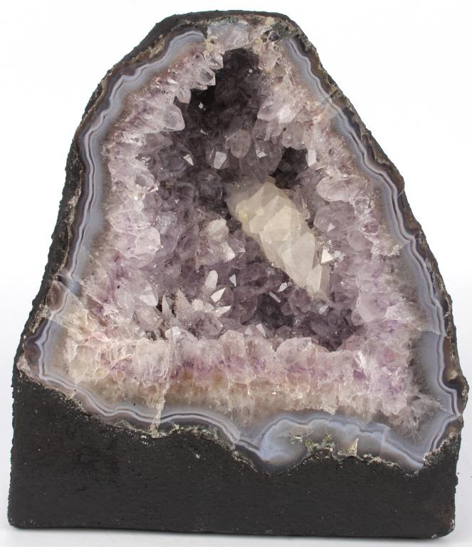 Lot 116356: 13 LBS BRAZILIAN NATURAL AMETHYST GEODE CATHEDRAL