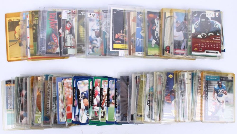 Lot 116399: BOX OF ASSORTED SPORTS CARDS