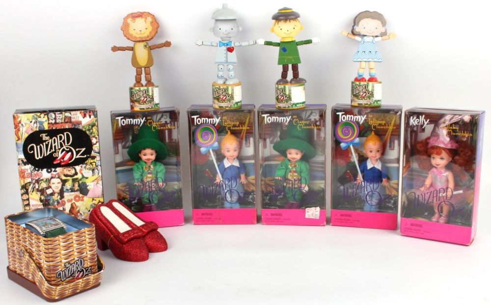 Lot 117305: ASSORTED WIZARD OF OZ COLLECTIBLES - LOT OF 11