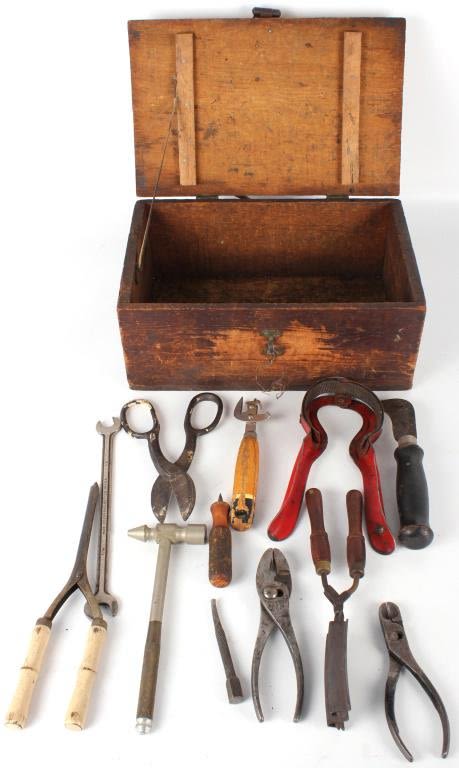 Lot 119246: BOX OF ASSORTED VINTAGE TOOLS - LOT OF 13