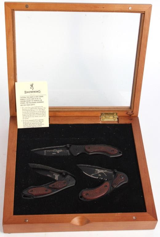 Lot 124264: BROWNING MILITARY TRIPLE TRIBUTE 3 KNIFE SET