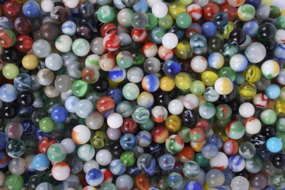 Lot 124274: BAGS OF ASSORTED MARBLES - LOT OF 4