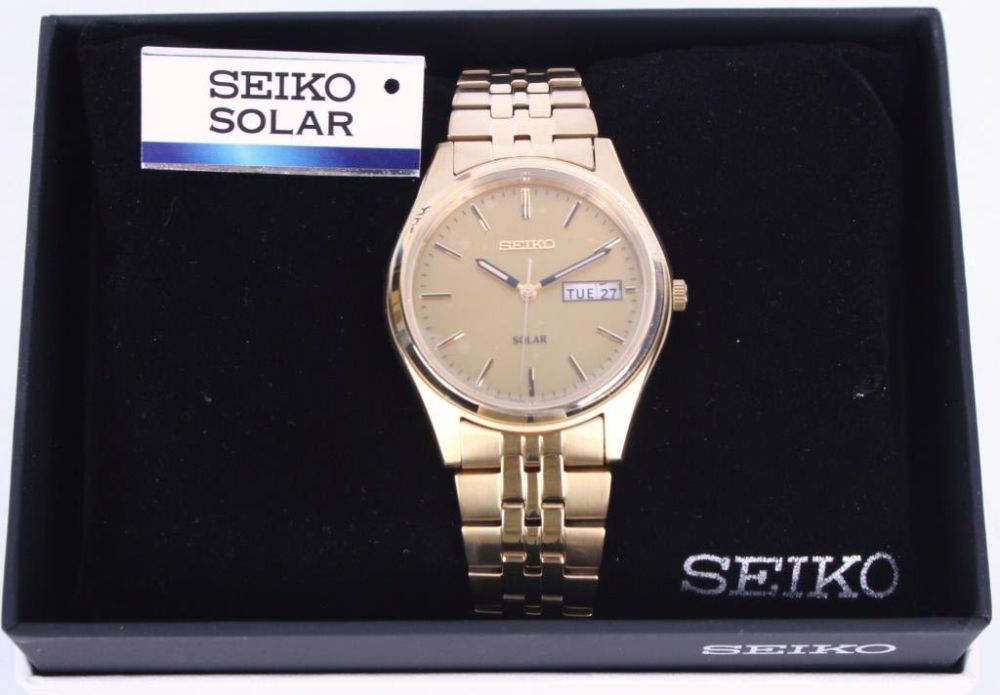 Lot 125315: SEIKO SOLAR MODEL NO. SNE036 MEN'S WRISTWATCH