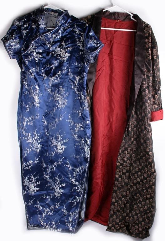 Lot 128196: TRADITIONAL ASIAN CLOTHING KIMONO & QIPAO - (2)