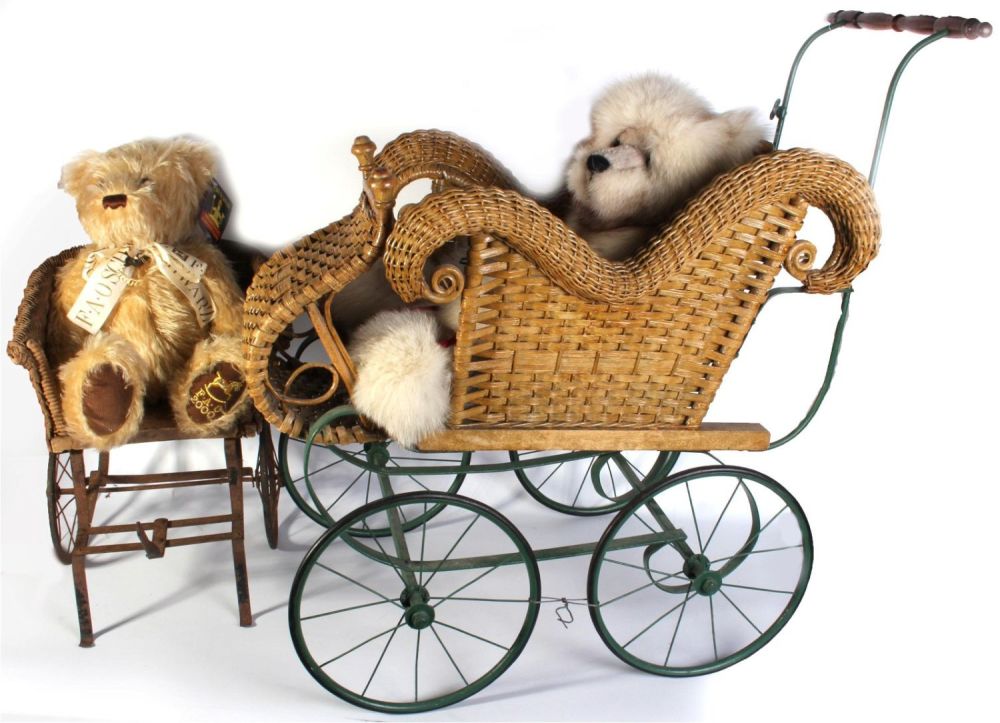 Lot 131200: COLLECTOR'S BEARS W/ ANTIQUE WICKER CARRIAGES (4)