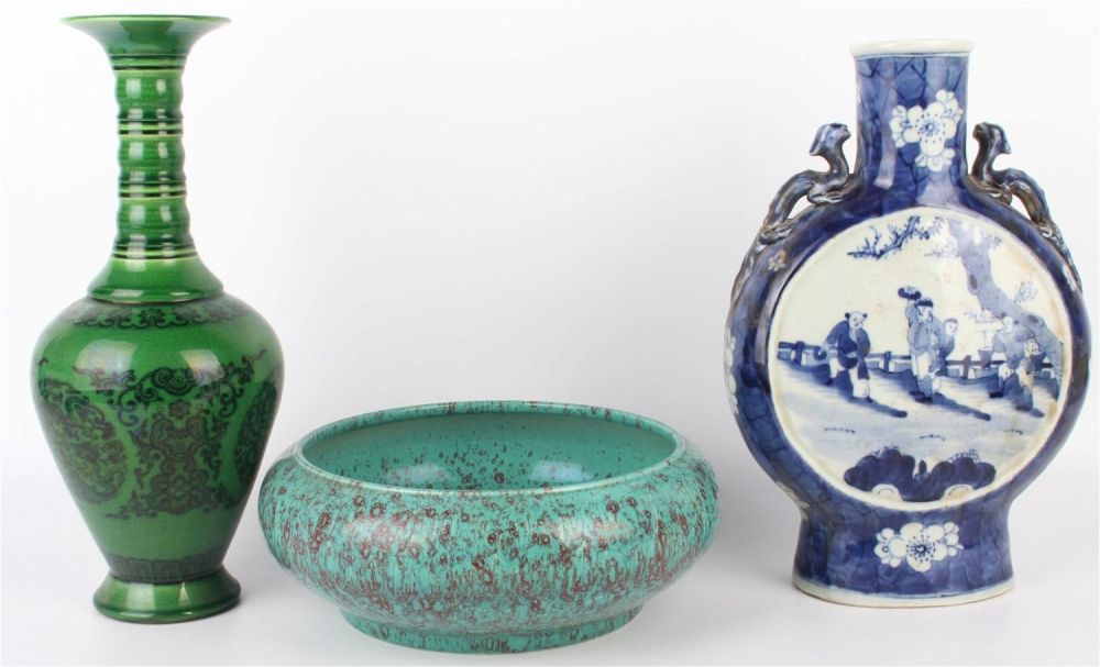 Lot 133195: ASIAN PORCELAIN VASES AND BOWL - LOT OF 3