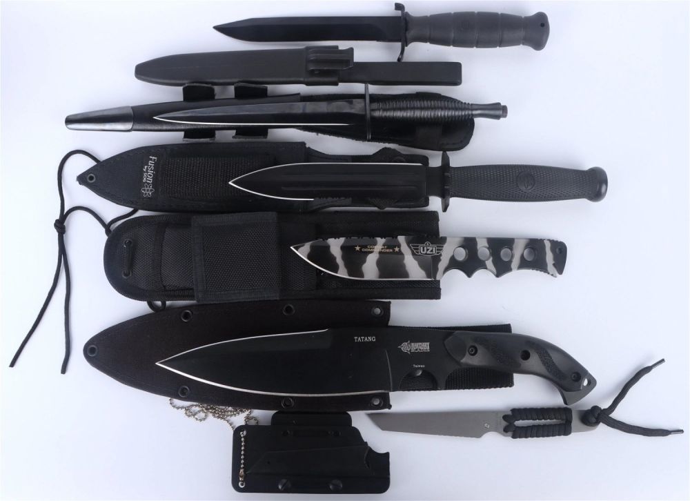 Lot 134198: VARIETY KNIVES & BLADES VARIOUS MAKERS - LOT OF 6