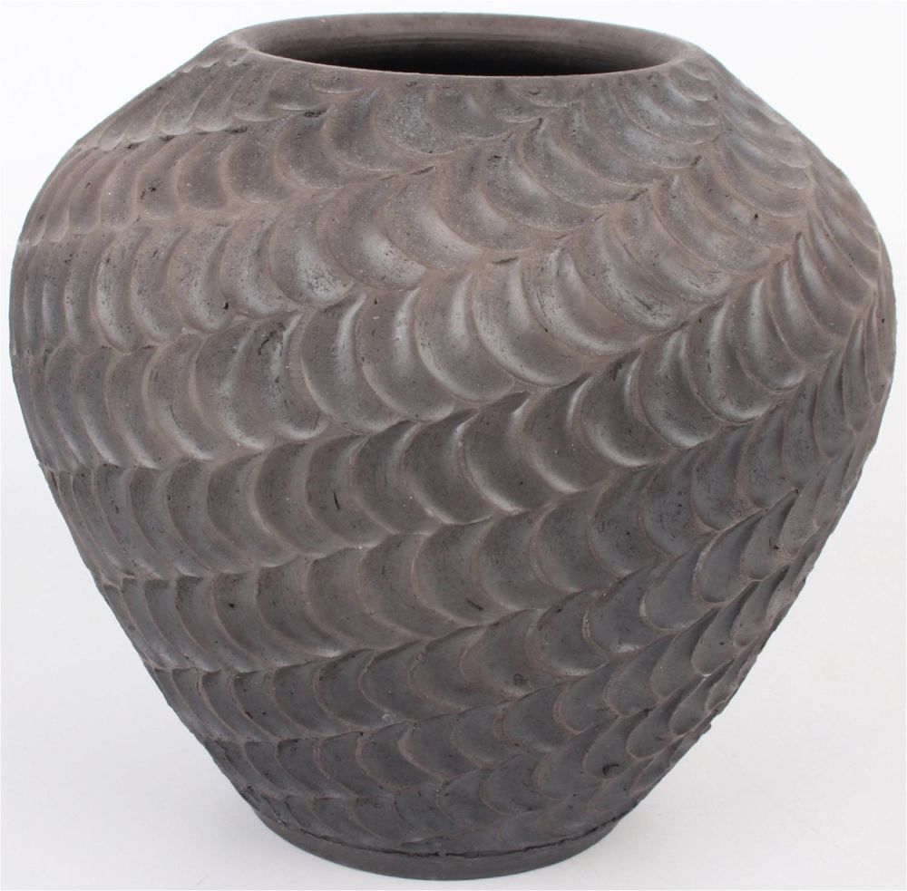 Lot 135176: ROBIN ROGERS RAKU FIRED POTTERY VESSEL