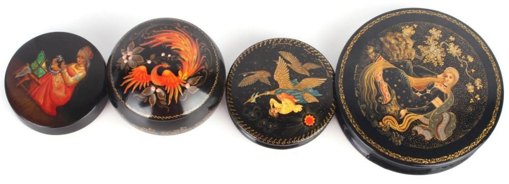 Lot 135177: RUSSIAN LACQUER HAND-PAINTED BOXES GROUP OF 4