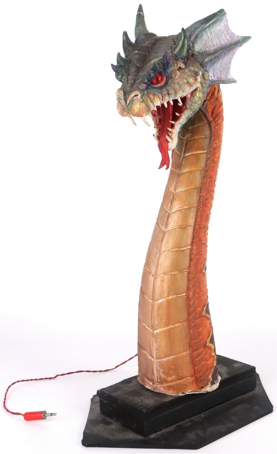 Lot 136158: ORIGINAL UNIVERSAL CONAN BARBARIAN DRAGON MODEL