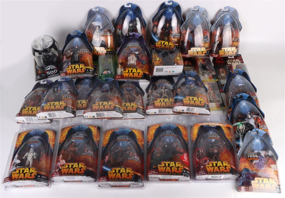 Lot 136160: STARWARS SEALED REVENGE OF THE SITH ACTION FIGURES