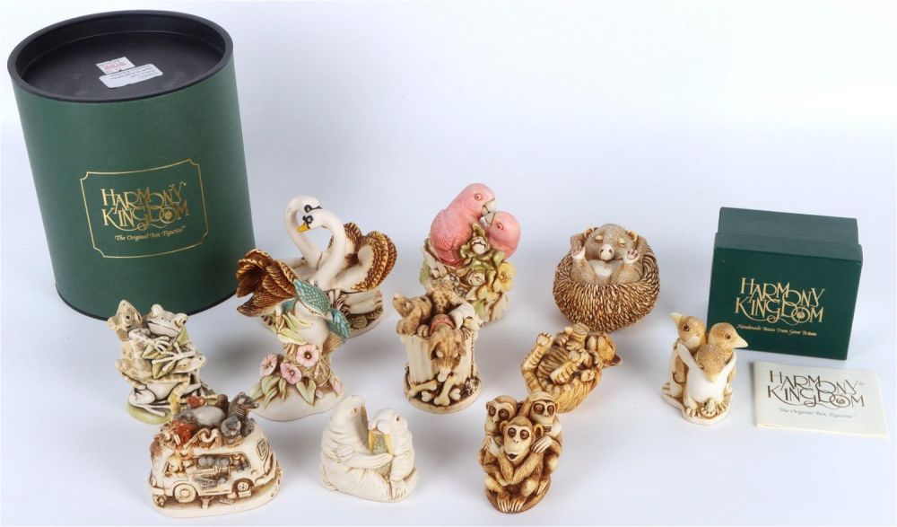 Lot 136165: 11 HARMONY KINGDOM TRINKET BOX FIGURINES