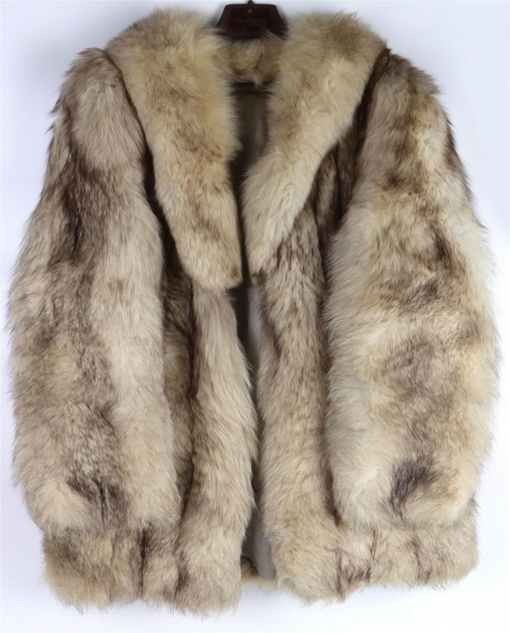 Lot 136188: GENUINE BLACK TIPPED WHITE FOX FUR LADIES COAT