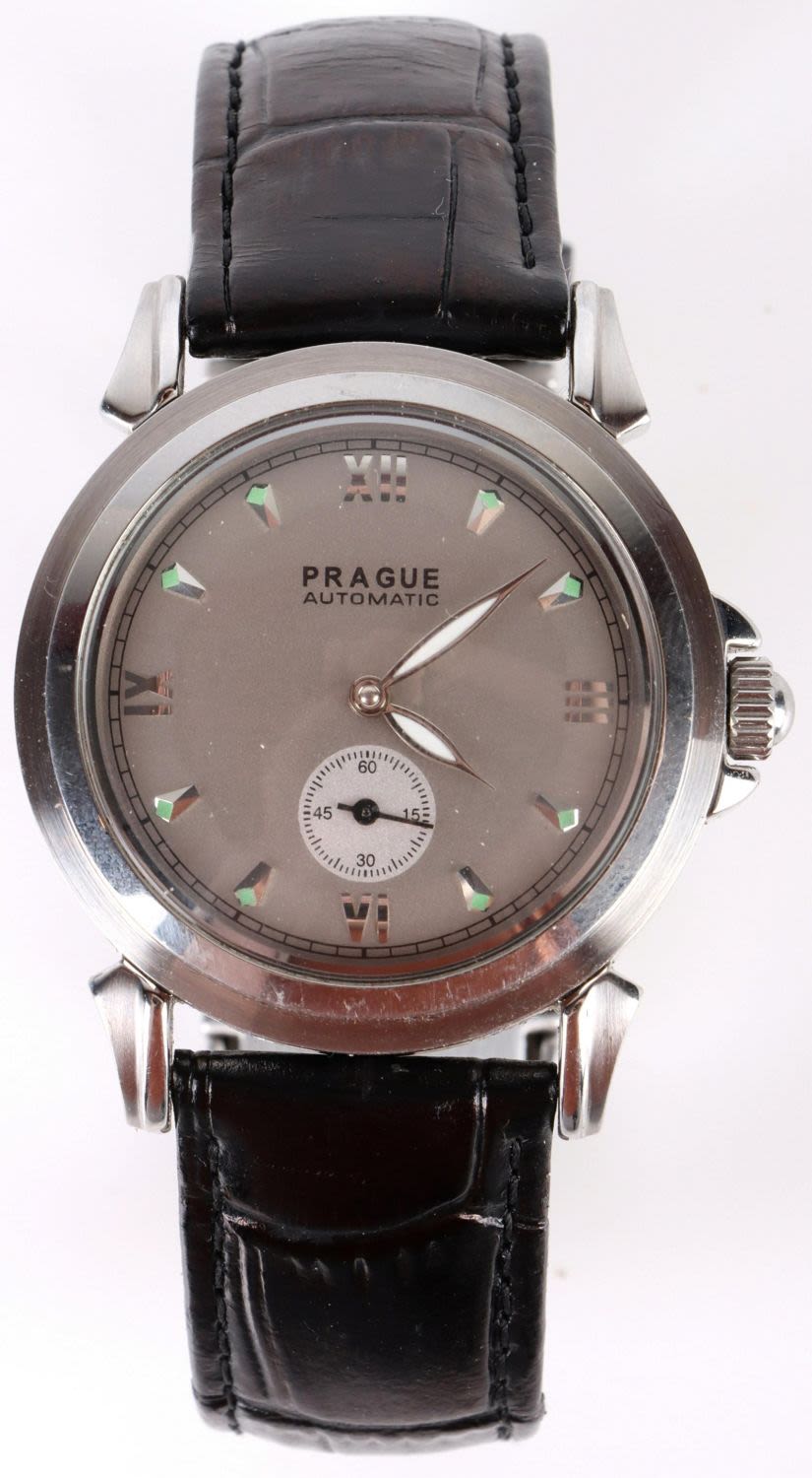 Lot 138188: PRAGUE STAINLESS AUTOMATIC MEN'S DIVER WATCH