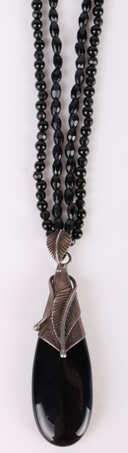 Lot 141163: STERLING SILVER GENUINE ONYX LADIES NECKLACE