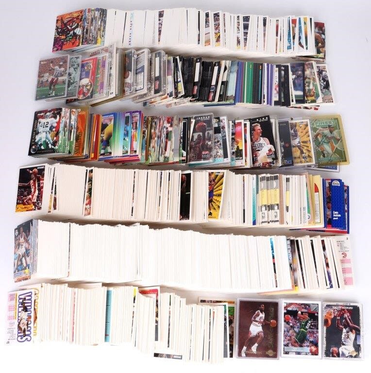 Lot 145207: 2,350+ BASKETBALL & FOOTBALL CARDS W/ KEYS