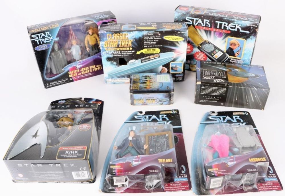 Lot 145216: STAR TREK ACTION FIGURES, GAMES & TOYS - LOT OF 9