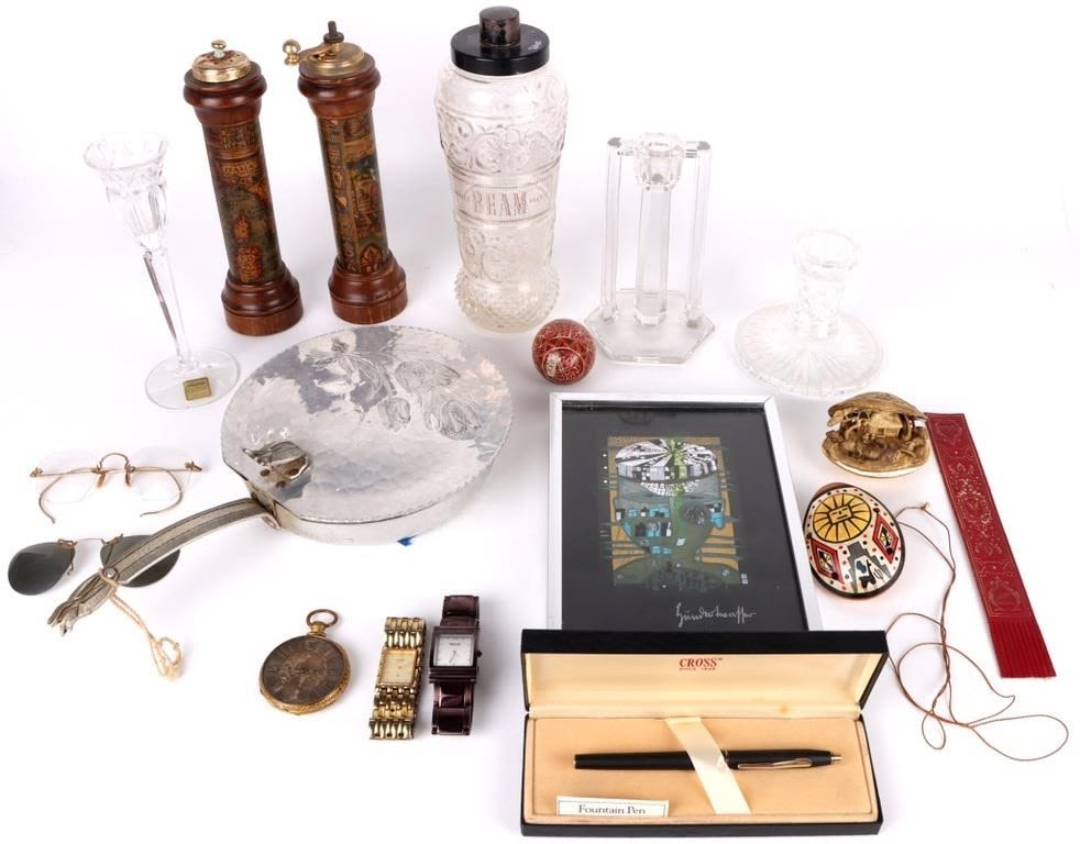 Lot 145220: ANTIQUE COLLECTIBLE ESTATE ITEMS - LOT OF 18