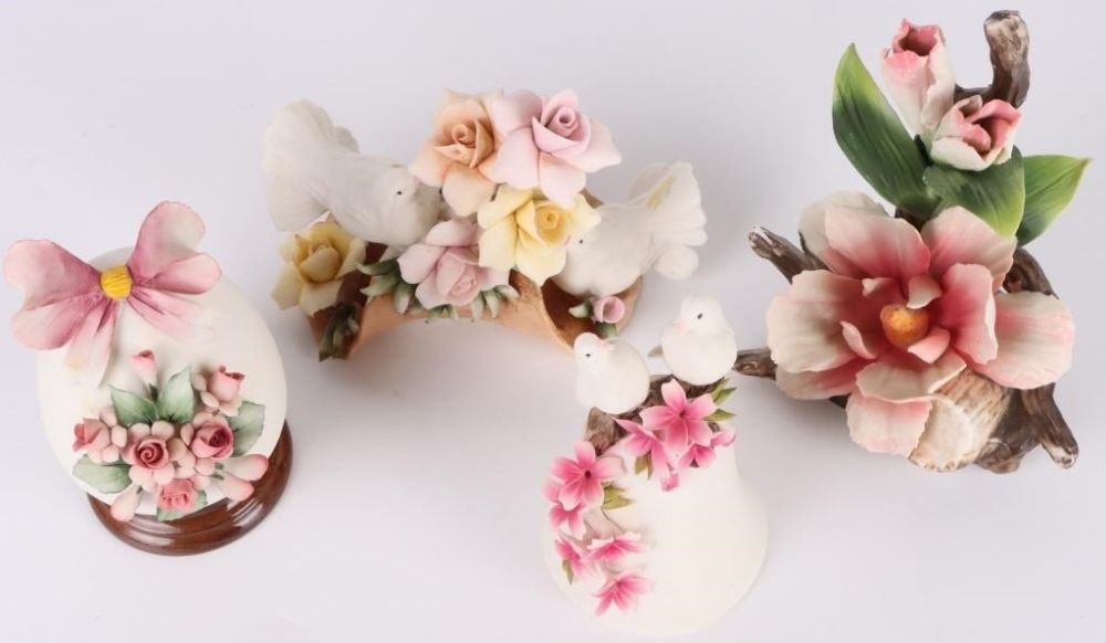 Lot 145241: ITALIAN CAPODIMONTE PORCELAIN FLORAL SCULPTURES