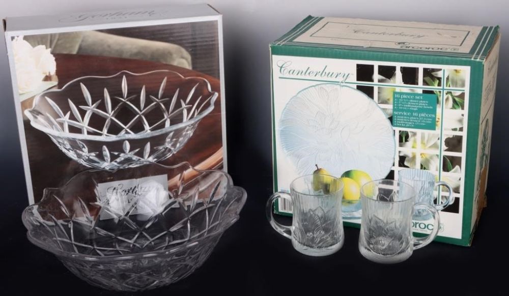 Lot 145251: CANTERBURY DINNERWARE SET & GORHAM CRYSTAL BOWL