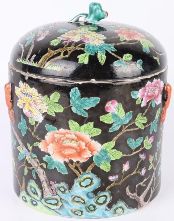 Lot 146218: CHINESE BLACK FLORAL GLAZE PORCELAIN JAR