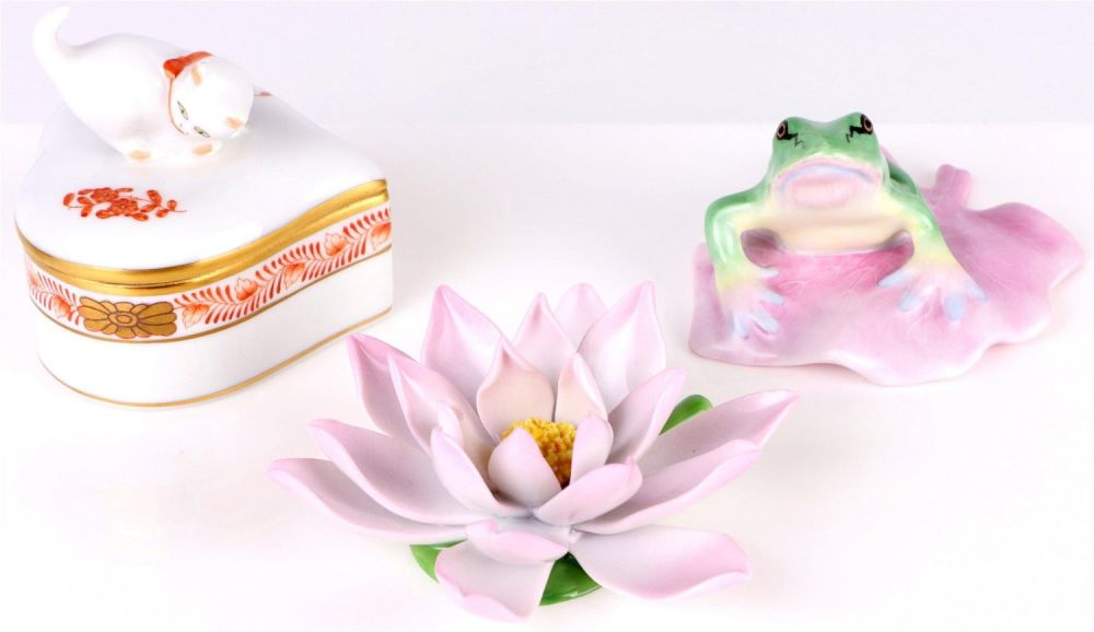 Lot 148225: VINTAGE HEREND HUNGARY HAND PAINTED ITEMS - (3)