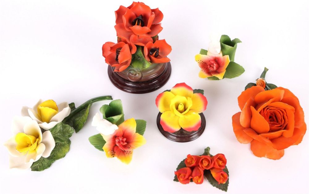 Lot 149173: ITALIAN CAPODIMONTE PORCELAIN FLORAL SCULPTURES