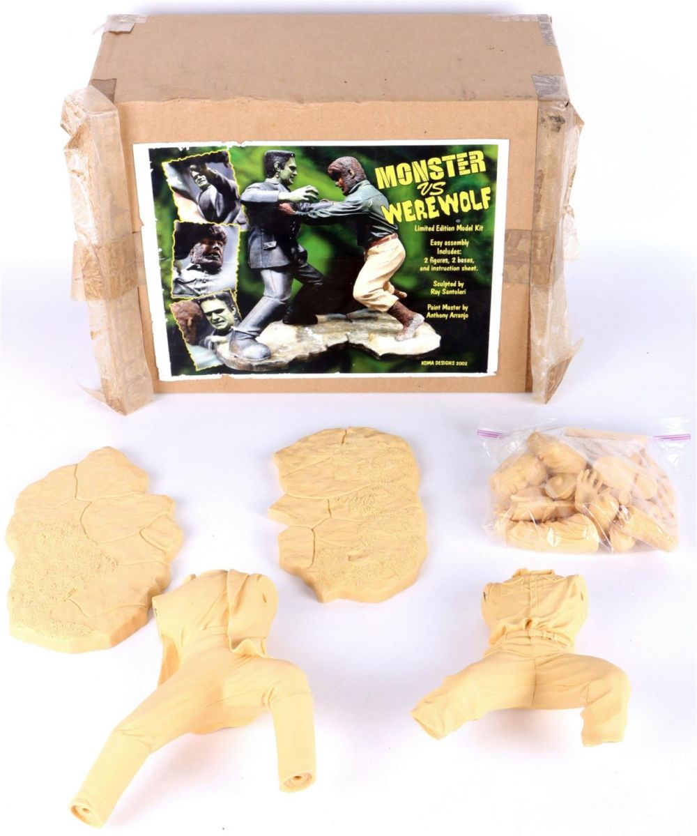 Lot 149196: KOMA DESIGNS LTD ED MONSTER VS WEREWOLF 2002