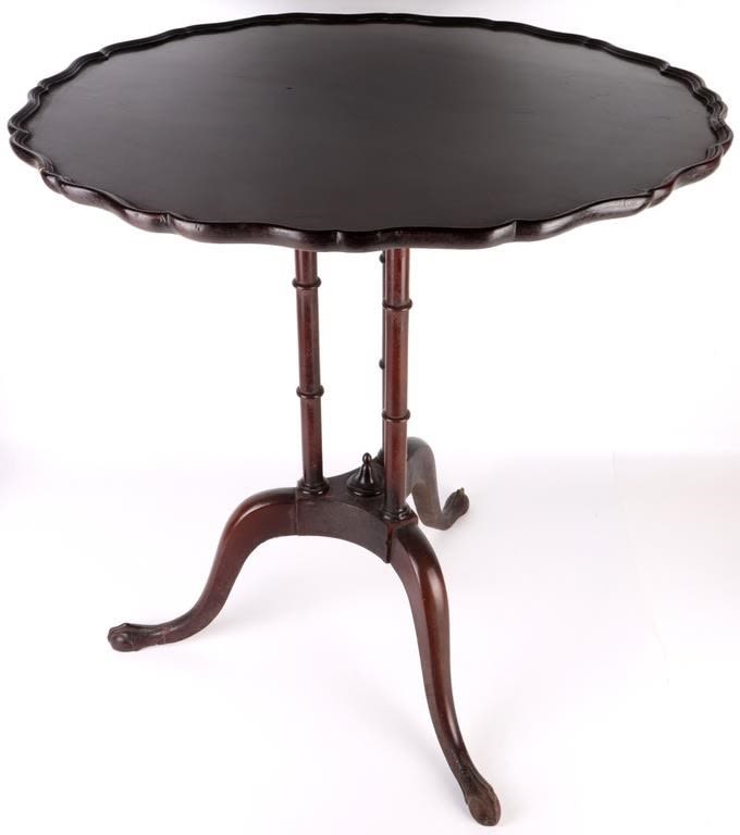 Lot 152244: ANTIQUE DARK REDWOOD CIRCLE THREE-LEGGED TABLE