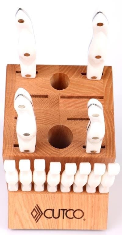Lot 154160: CUTCO KNIFE BLOCK SET W/ 12 KNIVES - NEVER USED