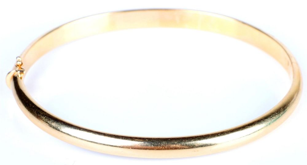 Lot 156166A: 14K YELLOW GOLD SOLID LADIES BANGLE BRACELET