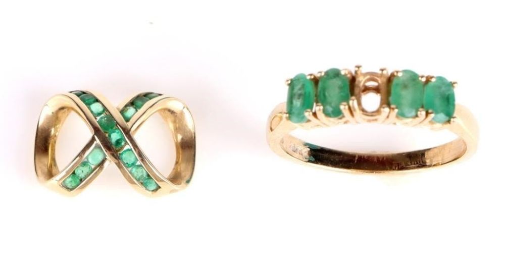 Lot 157161: 14K GOLD PENDANT & RING W/ EMERALD & GREEN CRYSTAL