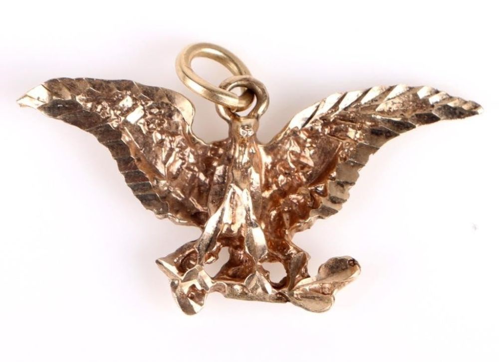 Lot 157167: 10K YELLOW GOLD EAGLE LADIES PENDANT