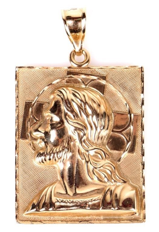 Lot 157182: 14K YELLOW GOLD JESUS RELIGIOUS PENDANT
