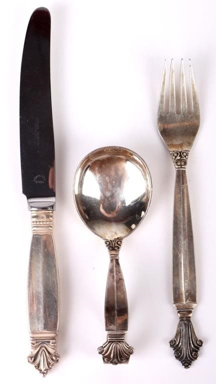 Lot 158260: GEORG JENSEN ANTIQUE STERLING SILVER BABY SET