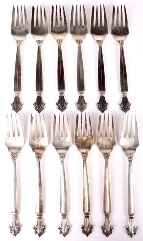 Lot 158269: GEORG JENSEN ANTIQUE STERLING SILVER FORKS (12)