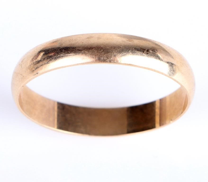 Lot 161074C: 10K YELLOW GOLD MEN'S WEDDING RING