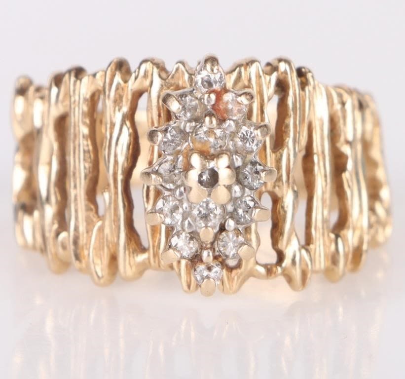 Lot 161074D: 14K YELLOW GOLD DIAMOND UNISEX RING 0.15 CTW
