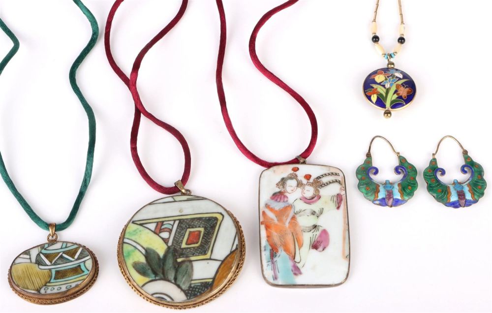 Lot 161127: ANTIQUE ASIAN POTTERY SHARD & CLOISSONE JEWELRY