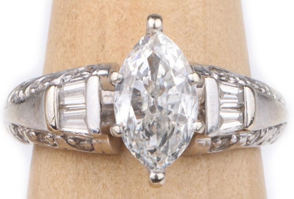 Lot 165146: 0.87CT CENTER DIAMOND 14K WHITE GOLD RING