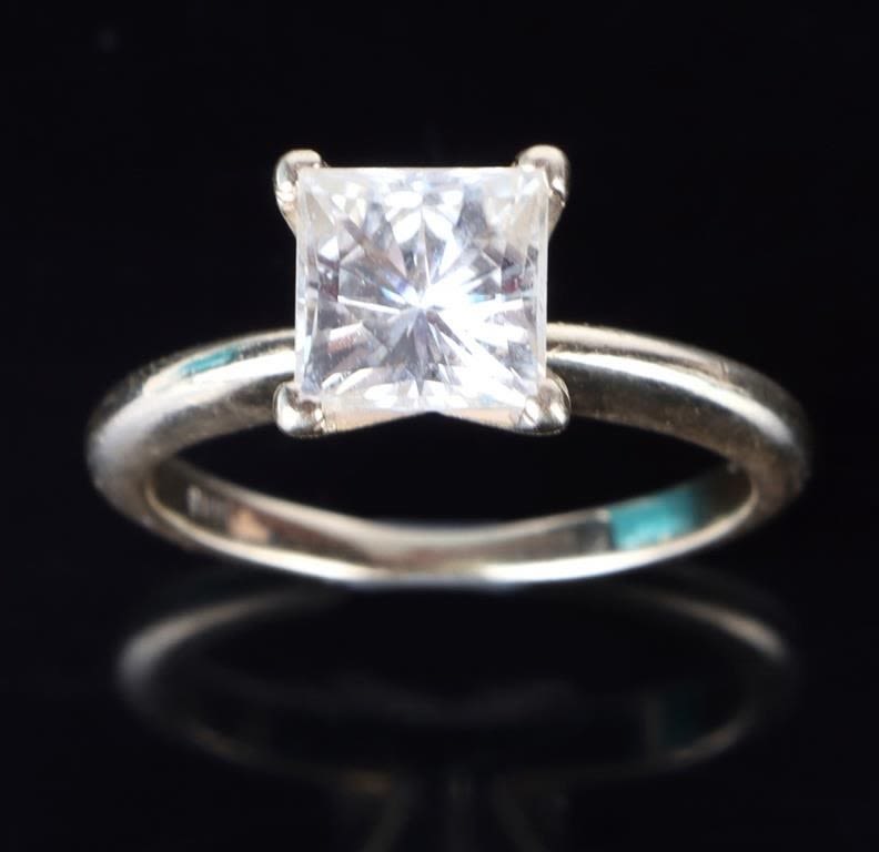 Lot 165166: 14K YELLOW GOLD MOISSANITE LADIES RING
