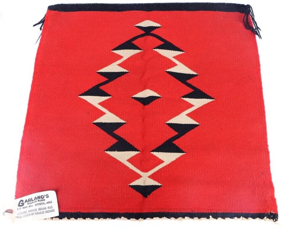 Lot 165307: GENUINE HAND-WOVEN NATIVE AMERICAN NAVAJO RUG