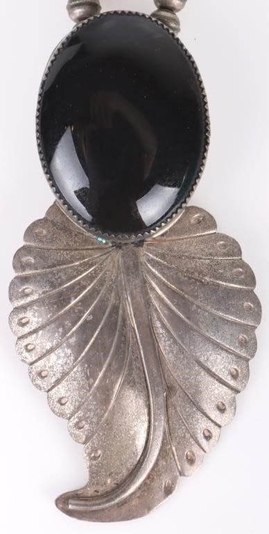 Lot 166159: NAVAJO STERLING SILVER ONYX BRAIDED NECKLACE