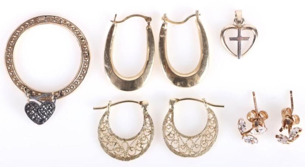 Lot 166188: 10K YELLOW GOLD LADIES EARRINGS & PENDANTS - (5)