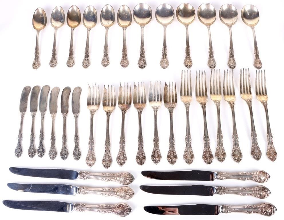 Lot 166215: STERLING SILVER 36 PIECE GORHAM FLATWARE SET